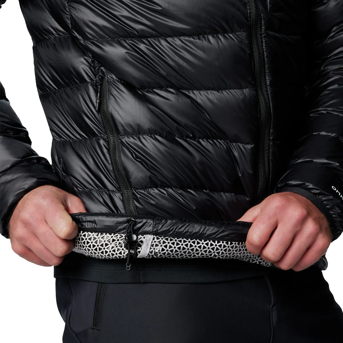 Arctic Crest™ Down Jacket - Black