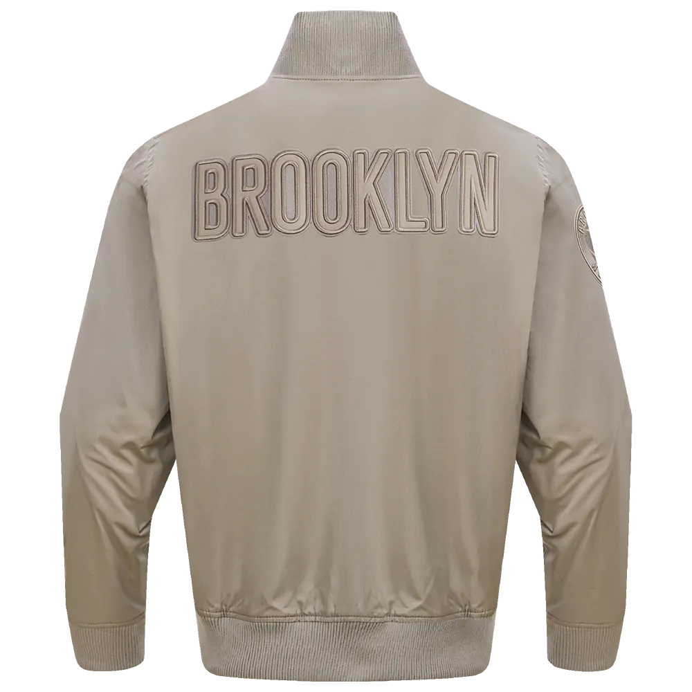 NBA BROOKLYN NETS NEUTRAL TWILL JACKET (TAUPE)