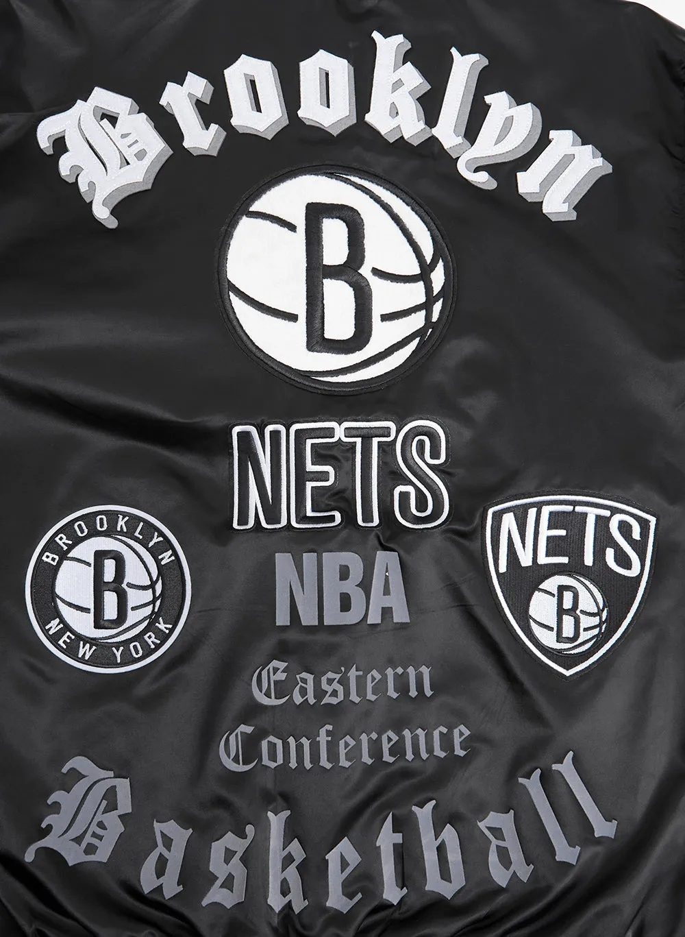NBA BROOKLYN NETS OLD ENGLISH MEN'S RIB SATIN JACKET (BLACK/GRAY)