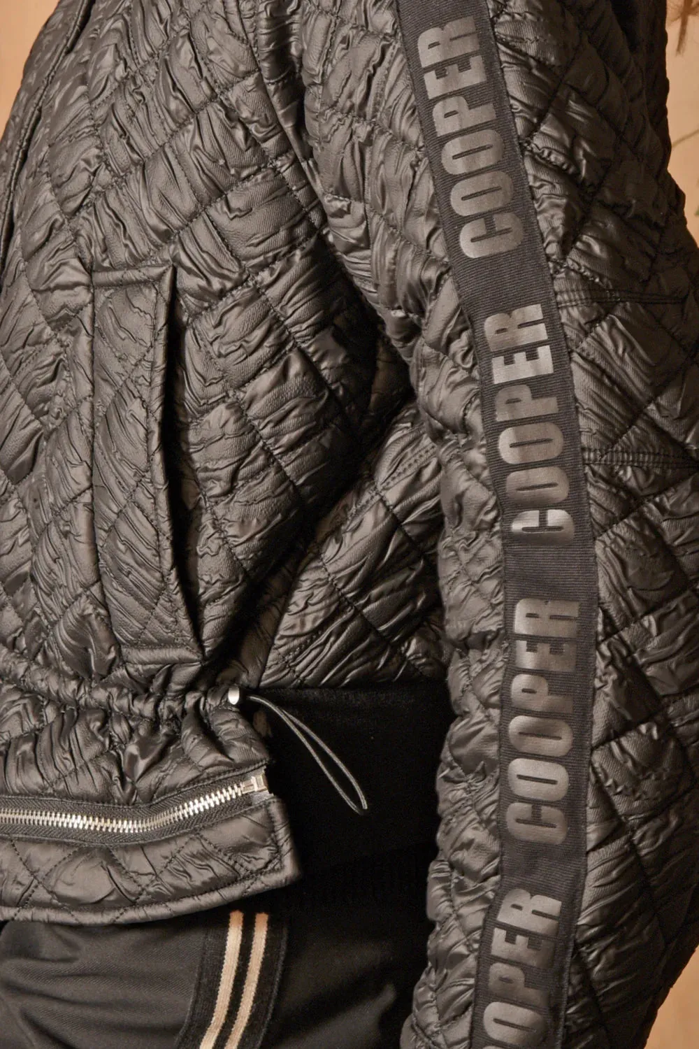 Zip It Off Jacket - Black